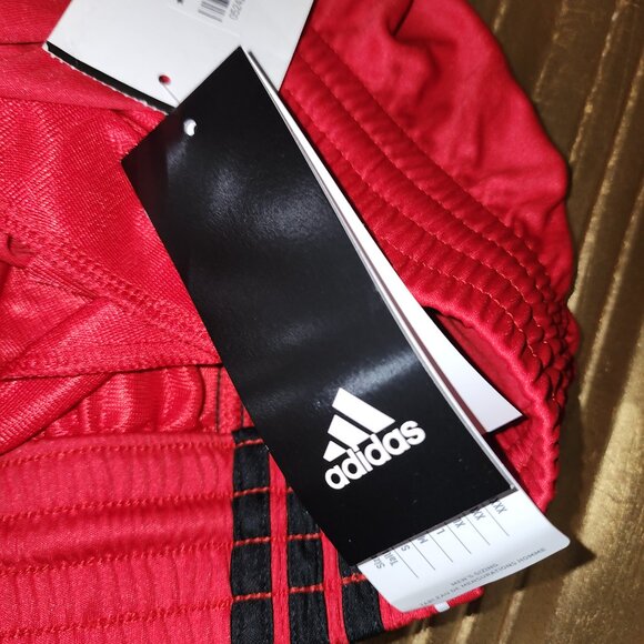 NWT - MENS - ADISAS Basketball Shorts - XL - Picture 4 of 5